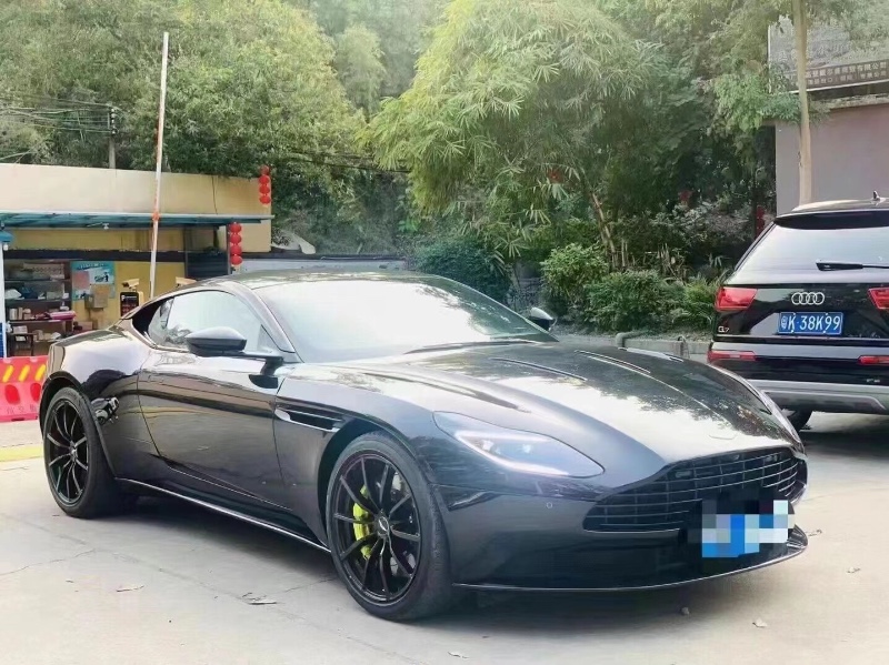 广州19年阿斯顿·马丁Virage6