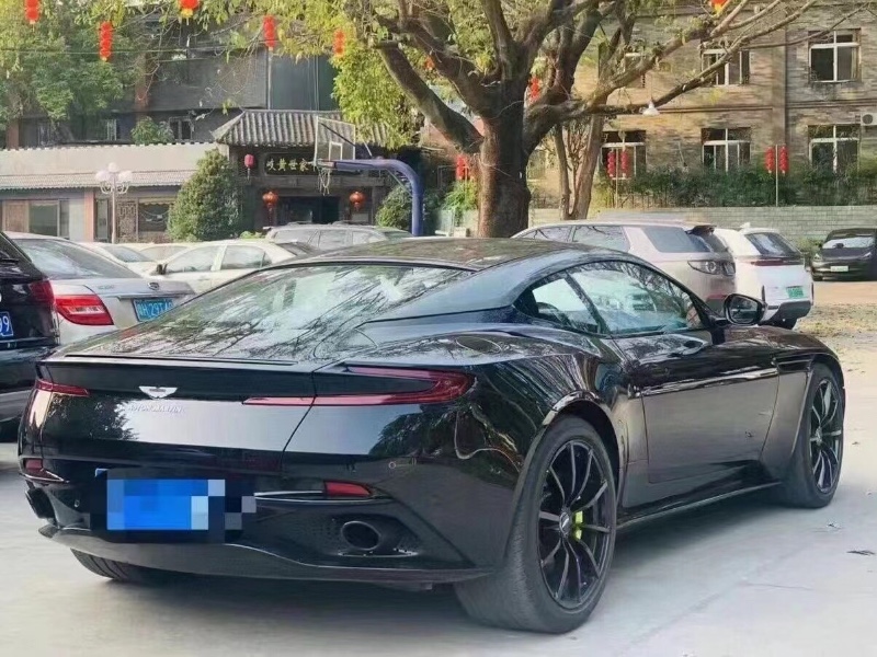 广州19年阿斯顿·马丁Virage3