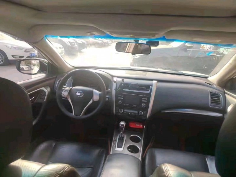 新鄉16年日產天籟7