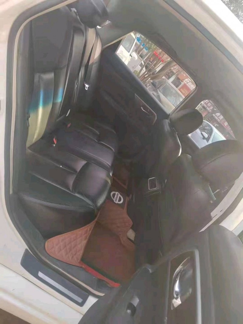 新鄉16年日產天籟6
