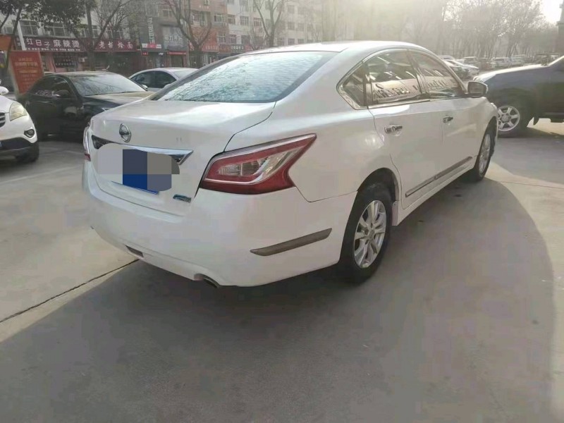 新鄉16年日產天籟5