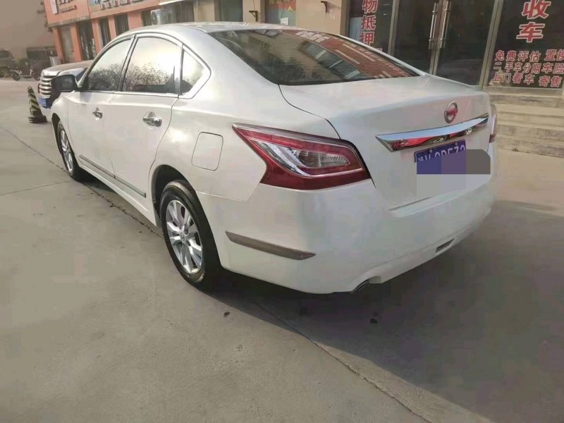 新鄉16年日產天籟4