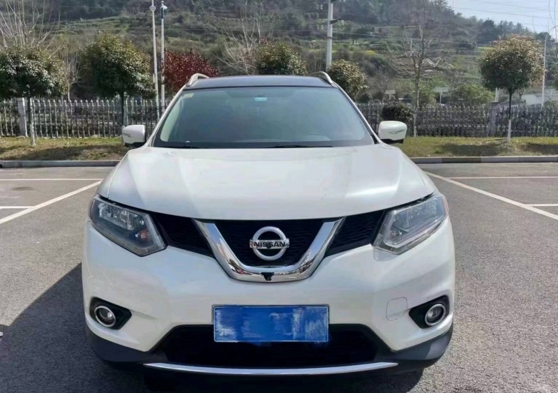 承德16年日產奇駿5