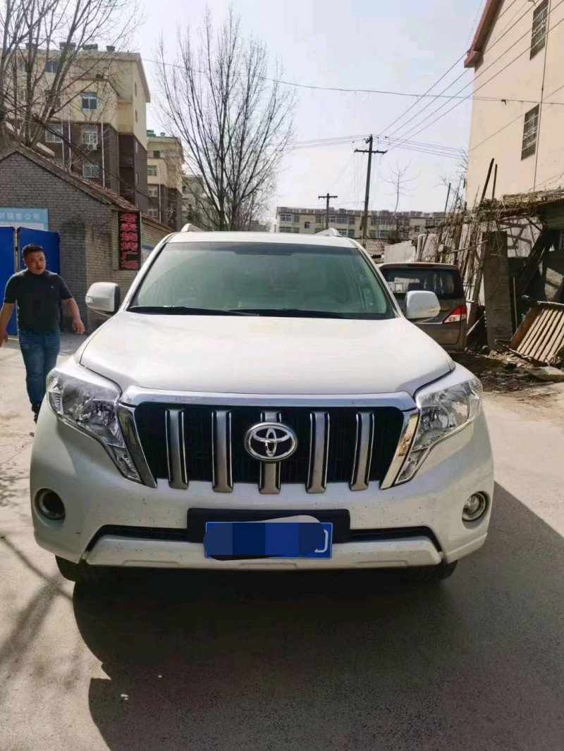 北京17年丰田普拉多1