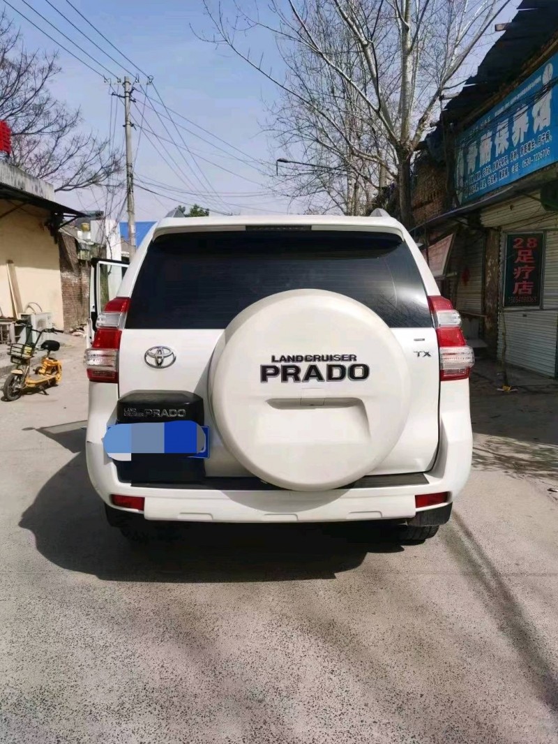 北京17年丰田普拉多4