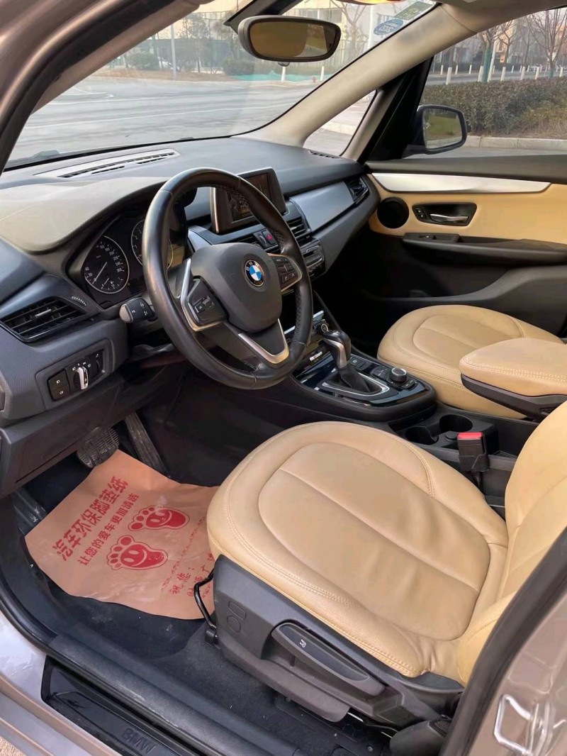 徐州17年宝马2系3