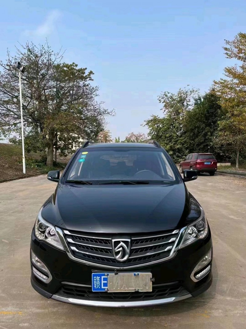 景德鎮17年寶駿5601
