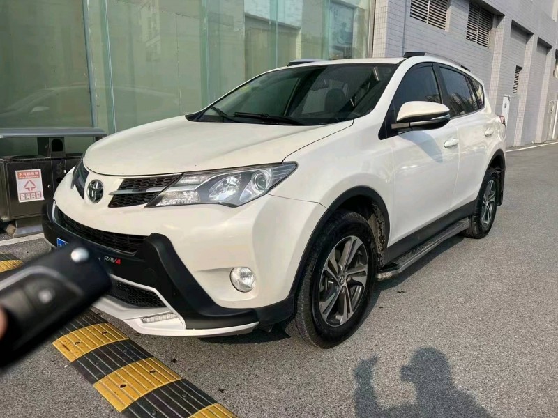 广州15年丰田RAV48