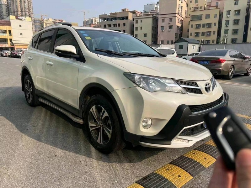 广州15年丰田RAV47