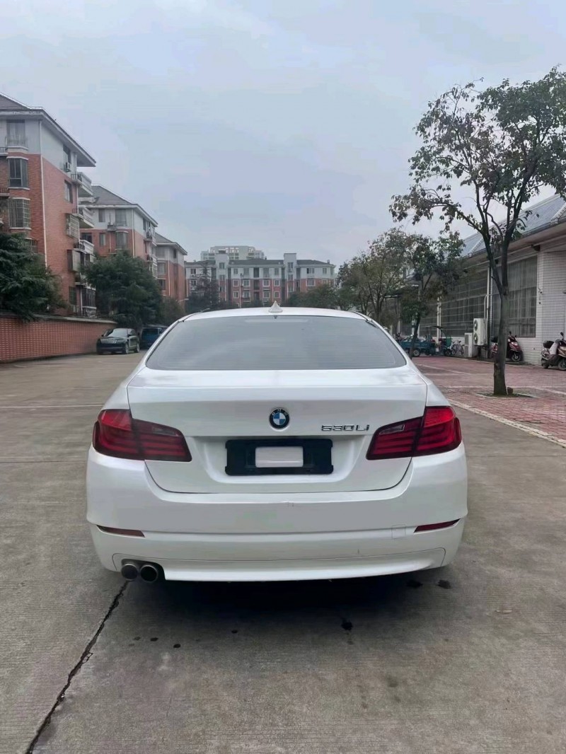 金華12年寶馬5系4