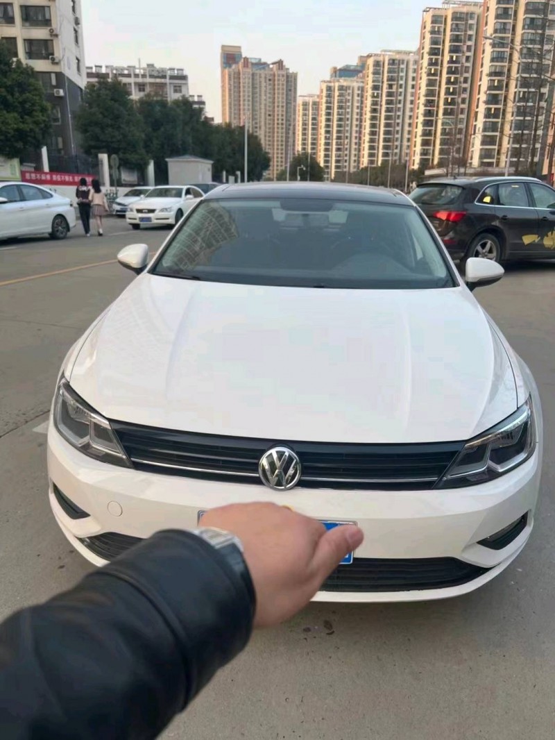 北京17年大众凌渡1