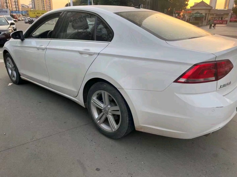 北京17年大众凌渡8