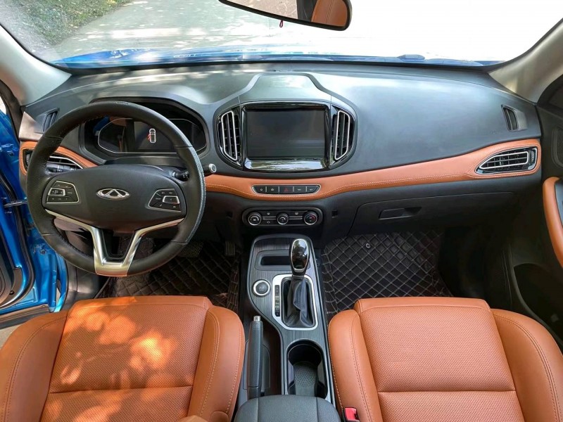 北京17年奇瑞瑞虎74