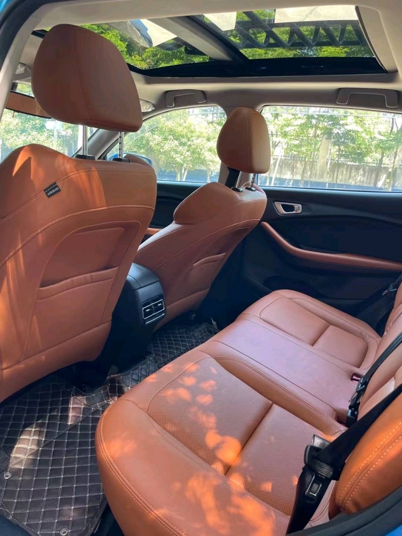 北京17年奇瑞瑞虎71