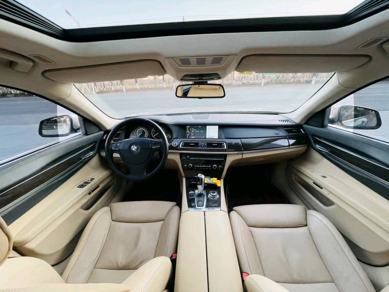 北京11年宝马7系4