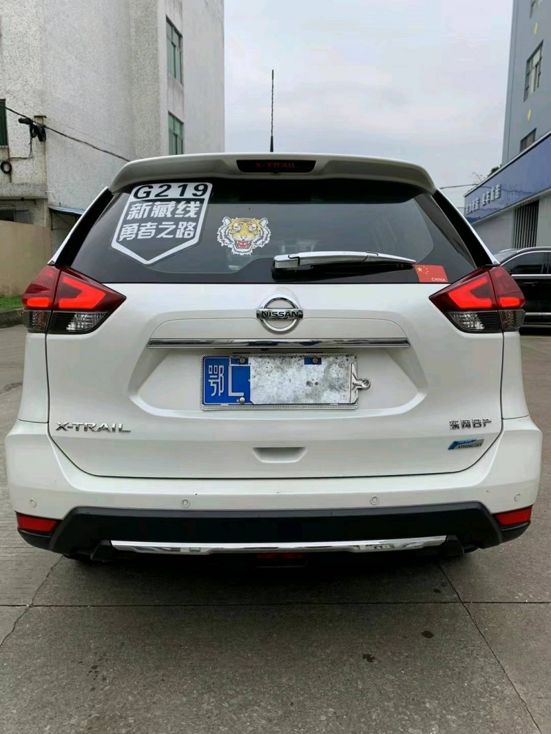 中山18年日產奇駿4