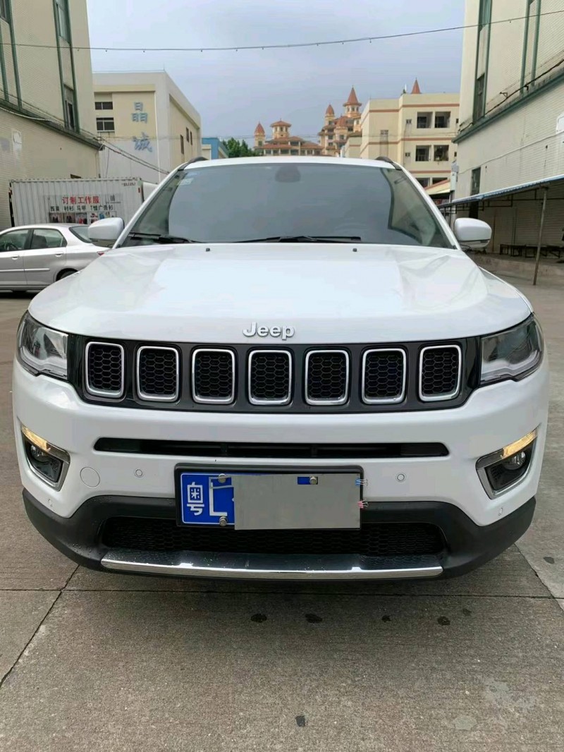 中山18年Jeep指南者1