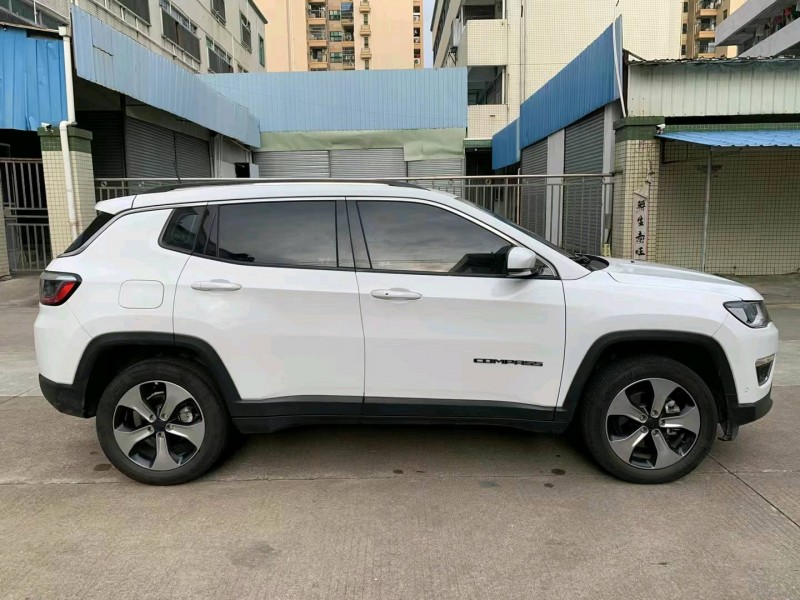 中山18年Jeep指南者2
