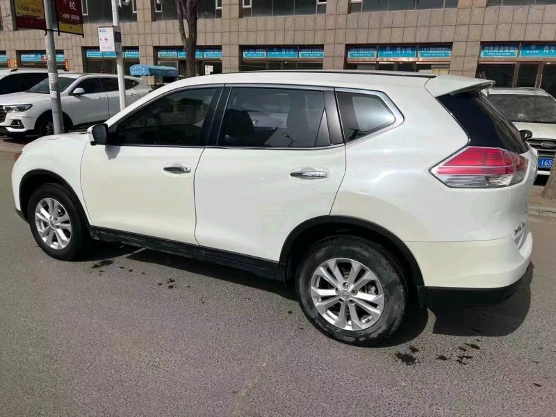 陽泉15年日產奇駿7