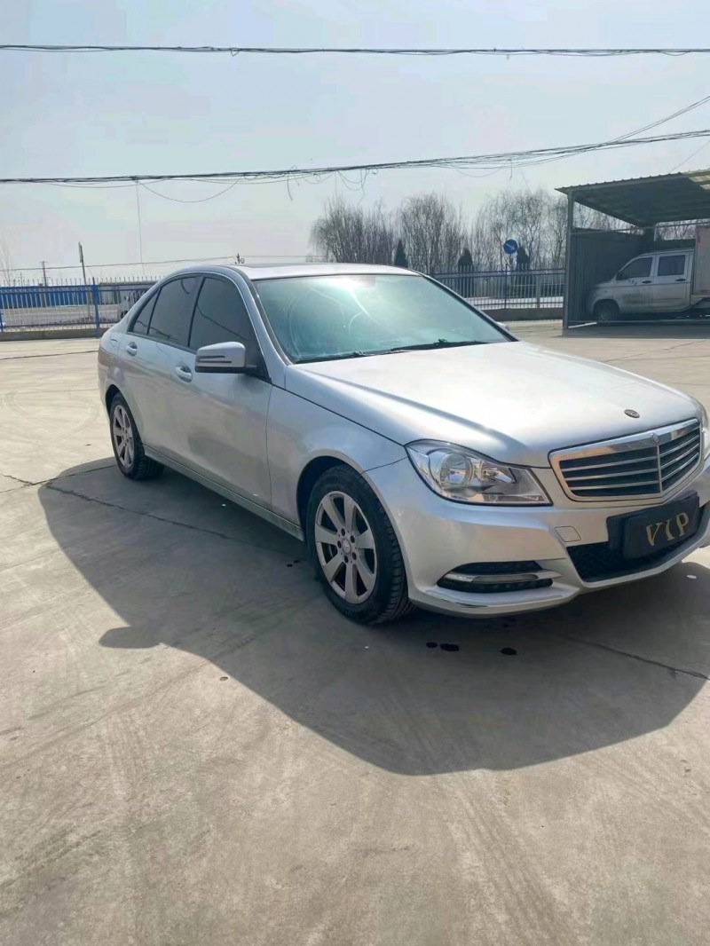 济宁13年奔驰C7