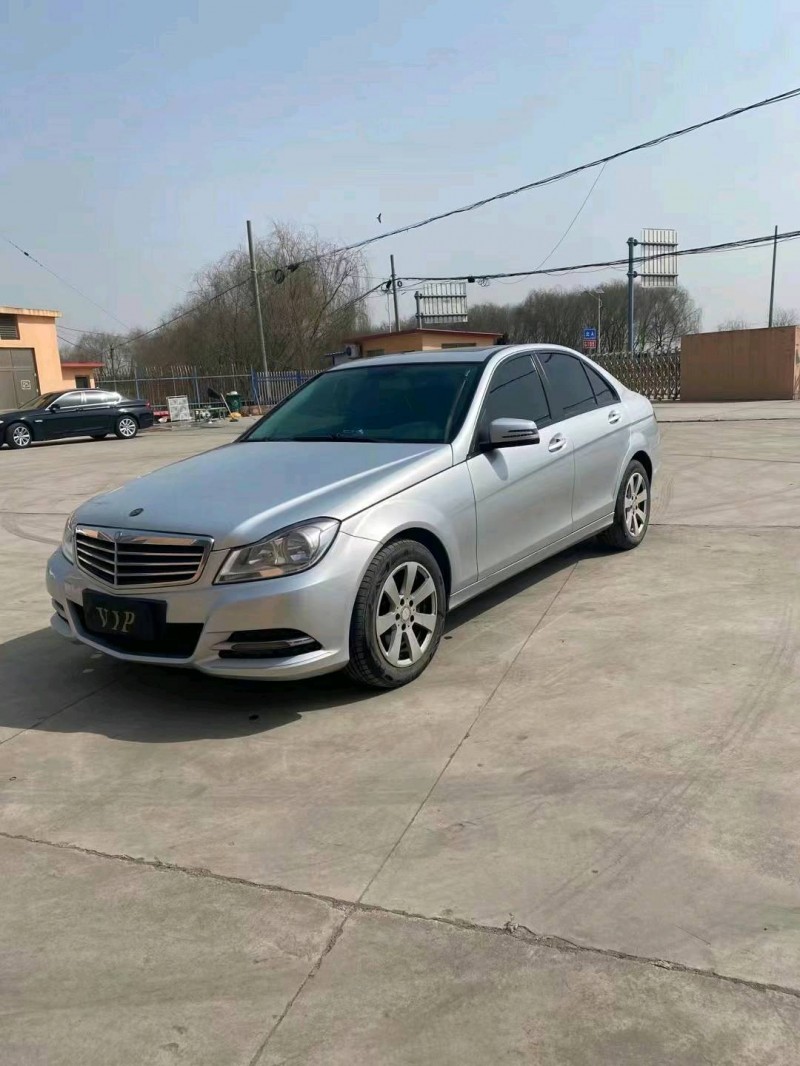济宁13年奔驰C8