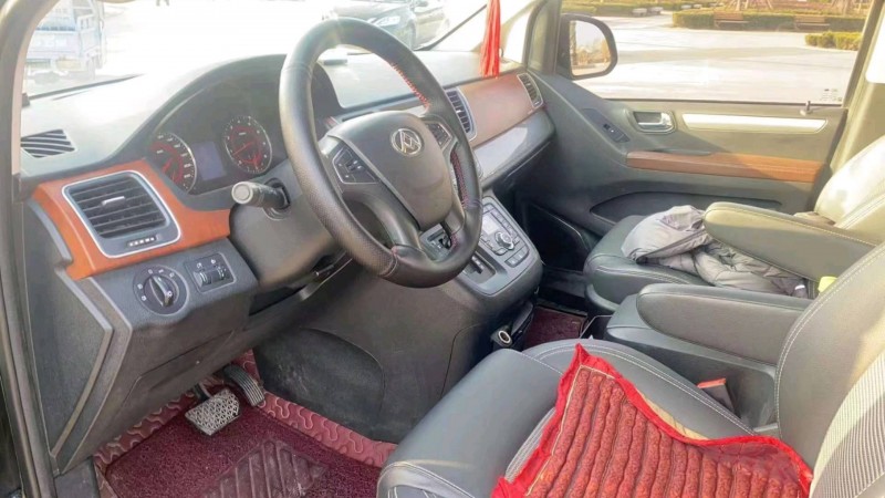 北京16年大通G108