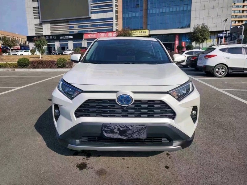黃石21年豐田RAV4榮放1