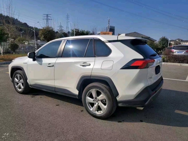 黃石21年豐田RAV4榮放9