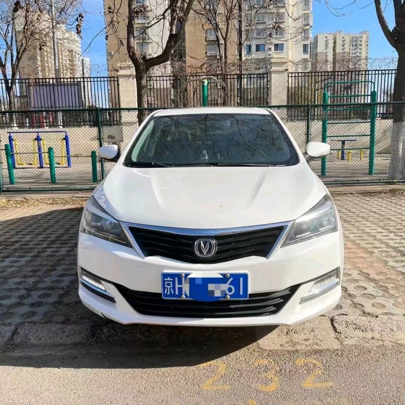 北京17年长安汽车悦翔V78