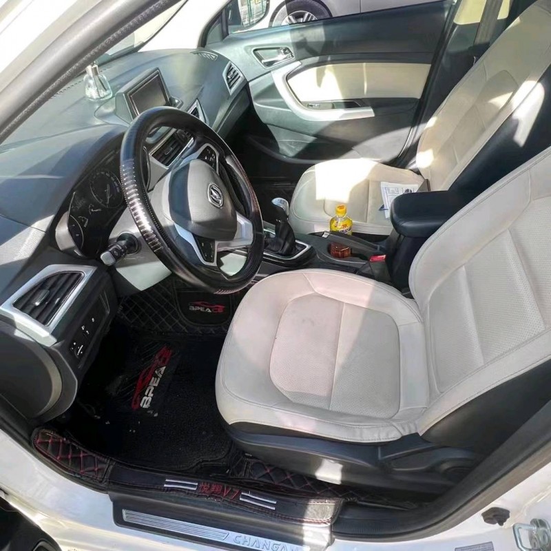 北京17年长安汽车悦翔V73