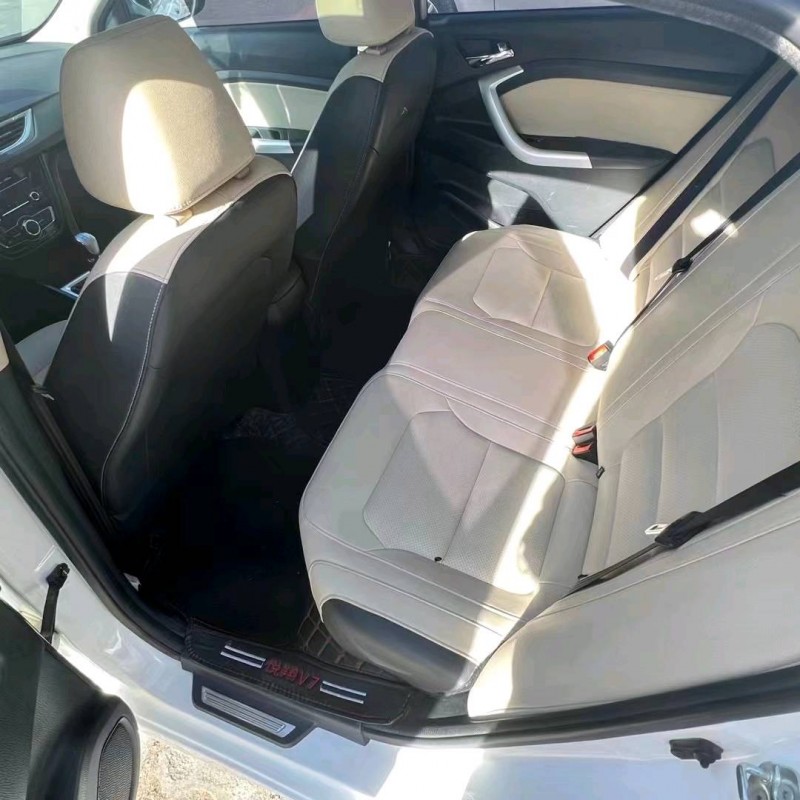 北京17年长安汽车悦翔V74