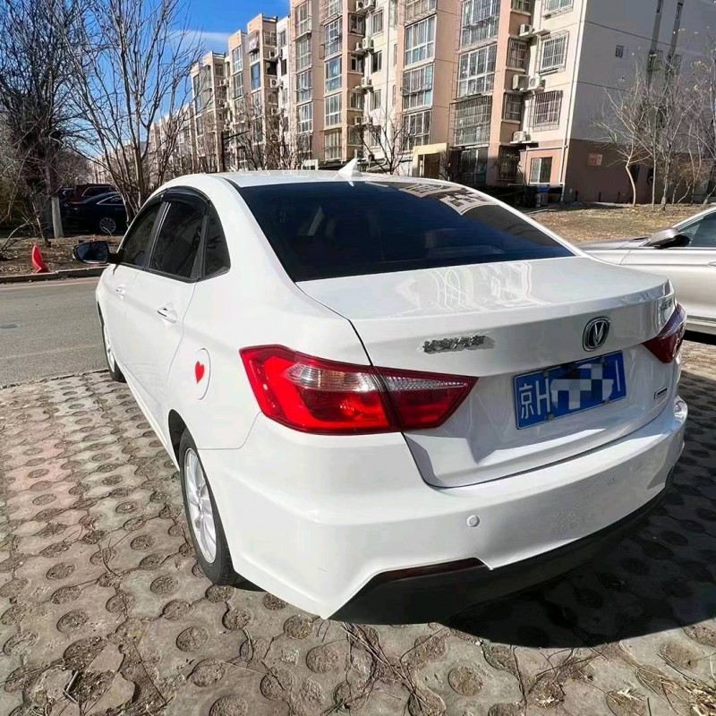 北京17年长安汽车悦翔V72