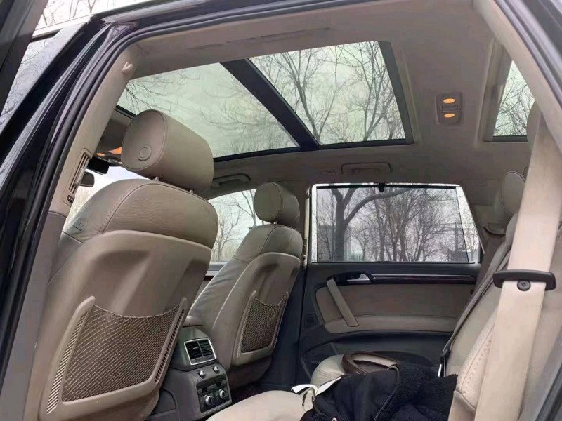 煙臺10年奧迪Q77
