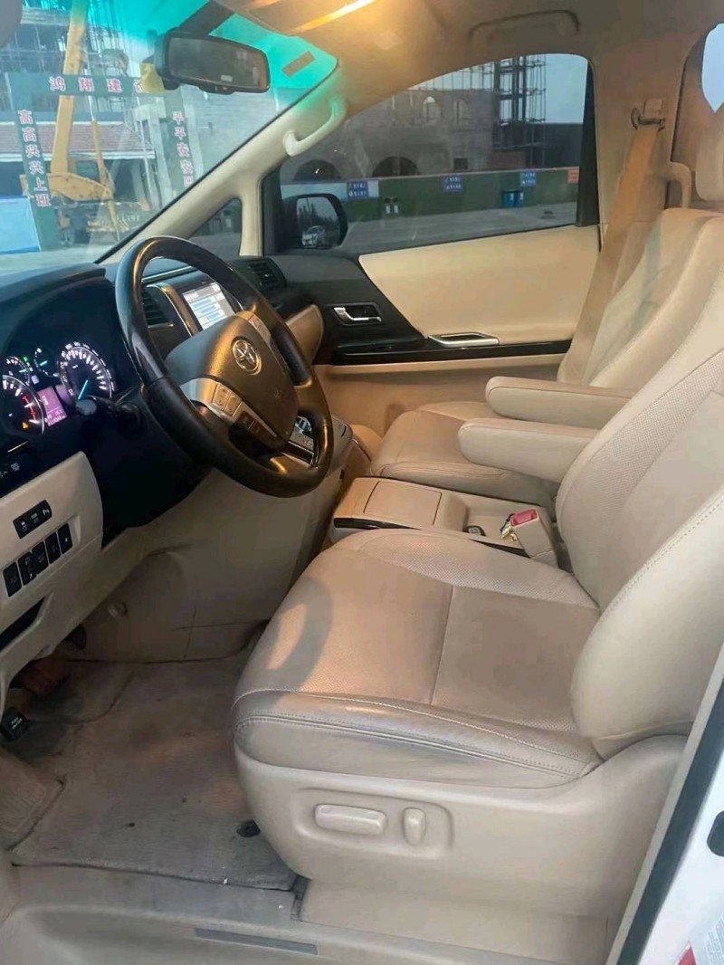 潍坊15年丰田埃尔法1