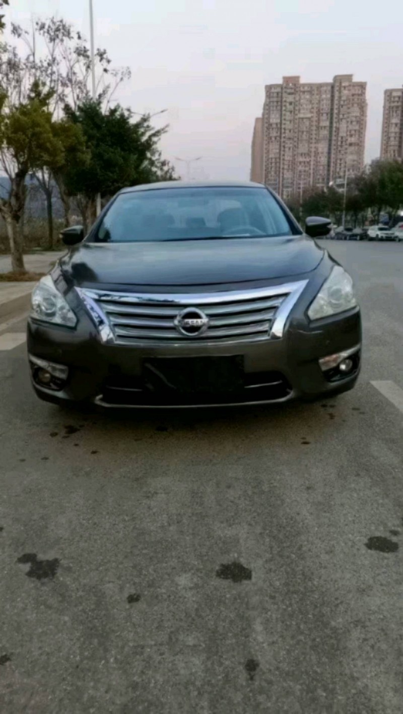 黔西南14年日產天籟8