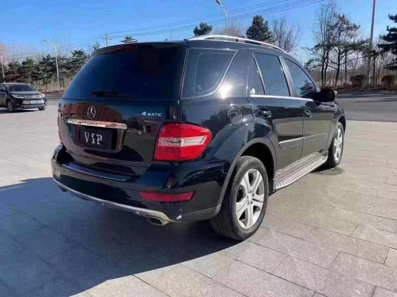 北京10年奔驰ML8