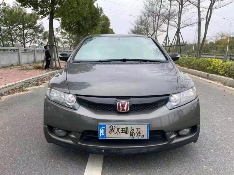 漳州11年本田思域1