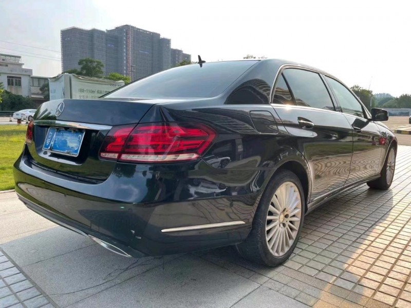广州14年奔驰E8