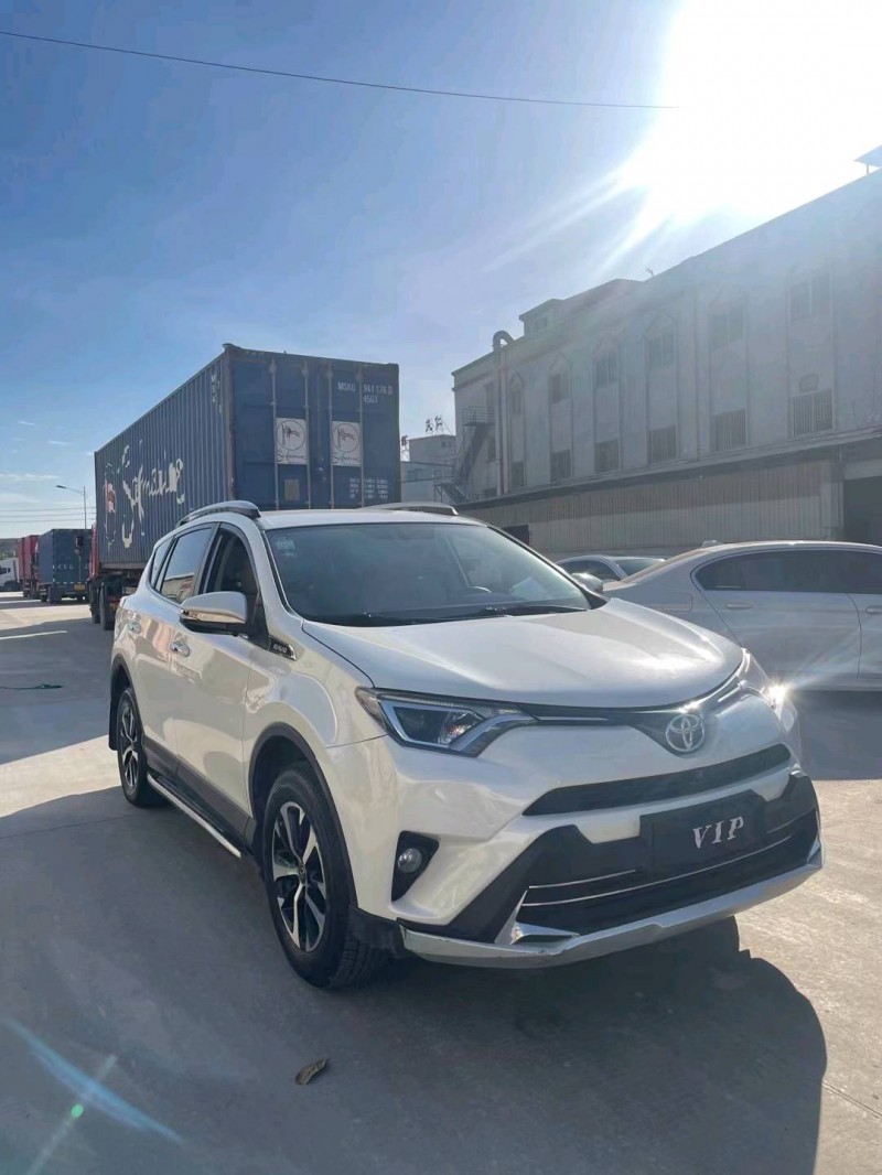 广州18年丰田RAV48