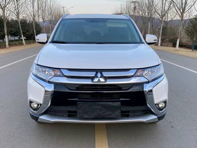 徐州18年三菱欧蓝德1