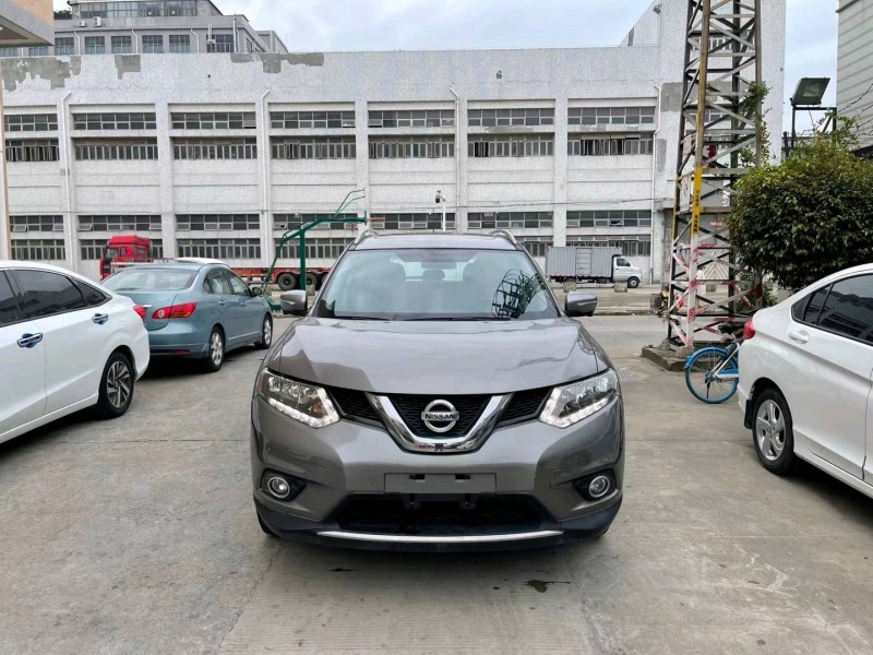 東莞15年日產奇駿1