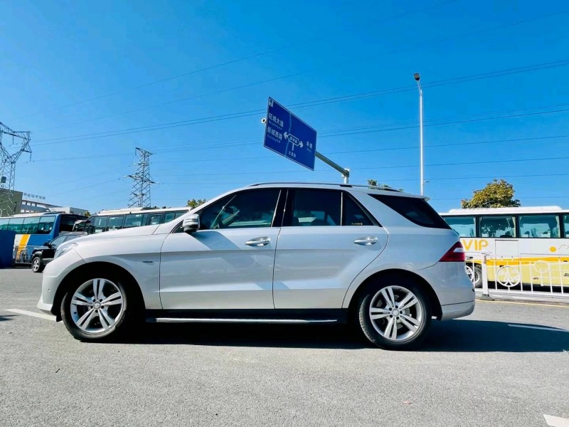 广州12年奔驰ML8