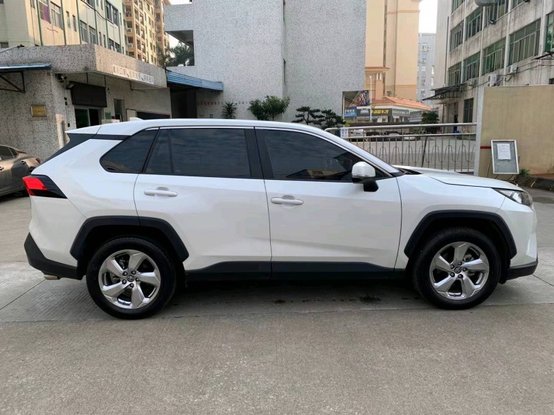中山21年豐田RAV42