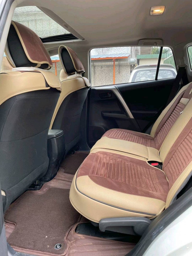 中山19年豐田RAV43