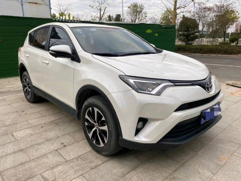 广州18年丰田RAV4荣放2