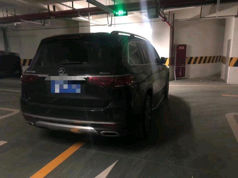成都20年奔馳GLS3