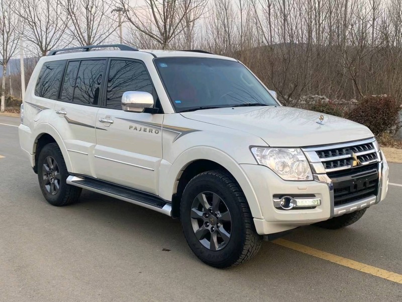 徐州20年三菱帕杰罗3