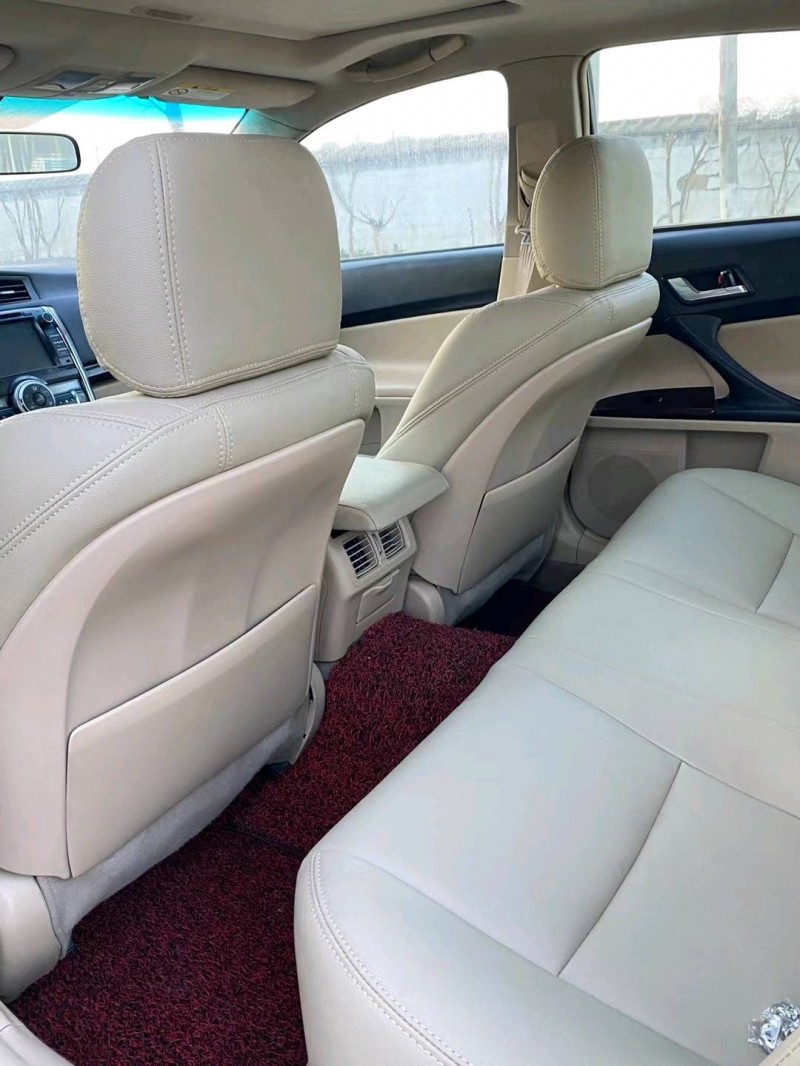 徐州12年丰田锐志5