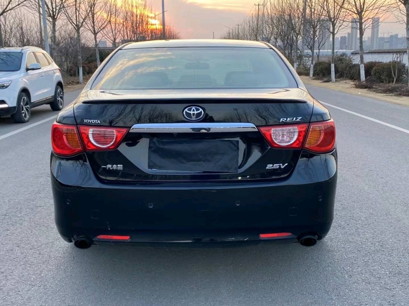 徐州12年丰田锐志3