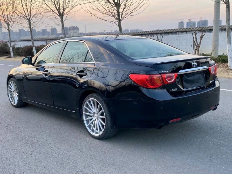 徐州12年丰田锐志2